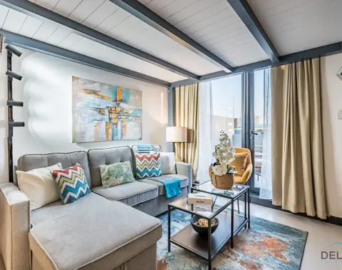 Modern Loft-Style Studio at Aria Residence — JVC — photo 2