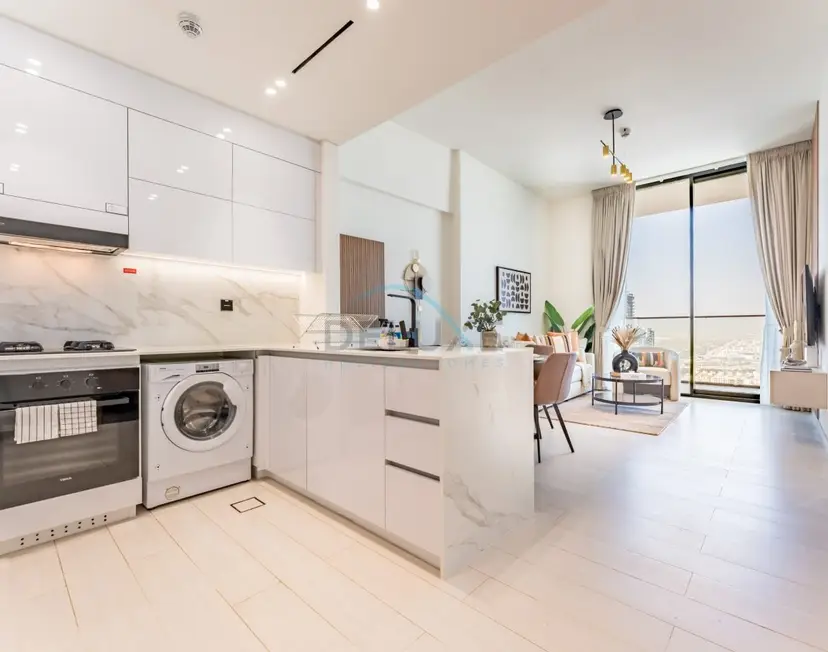 City Views 1-Bedroom Near Community Park with Private Balcony — JVC — photo 9