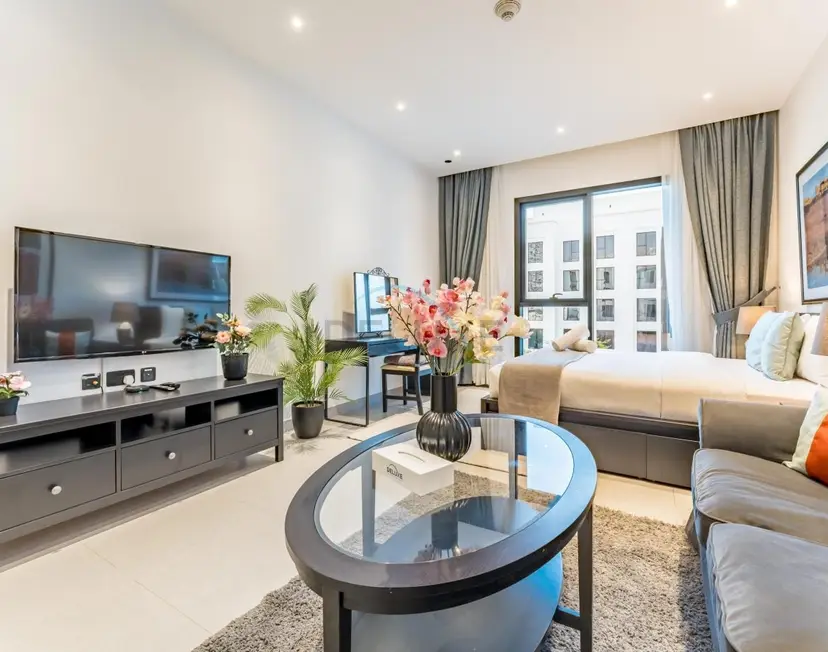 Near The Mall and Steps from the Park, Hyati Avenue — JVC — photo 4