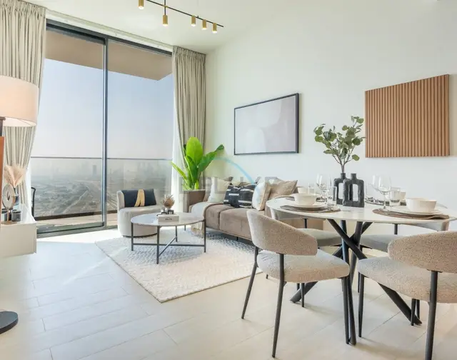 High-Rise 1-Bedroom with Lake and City Views Easy Access to Downtown — JVC