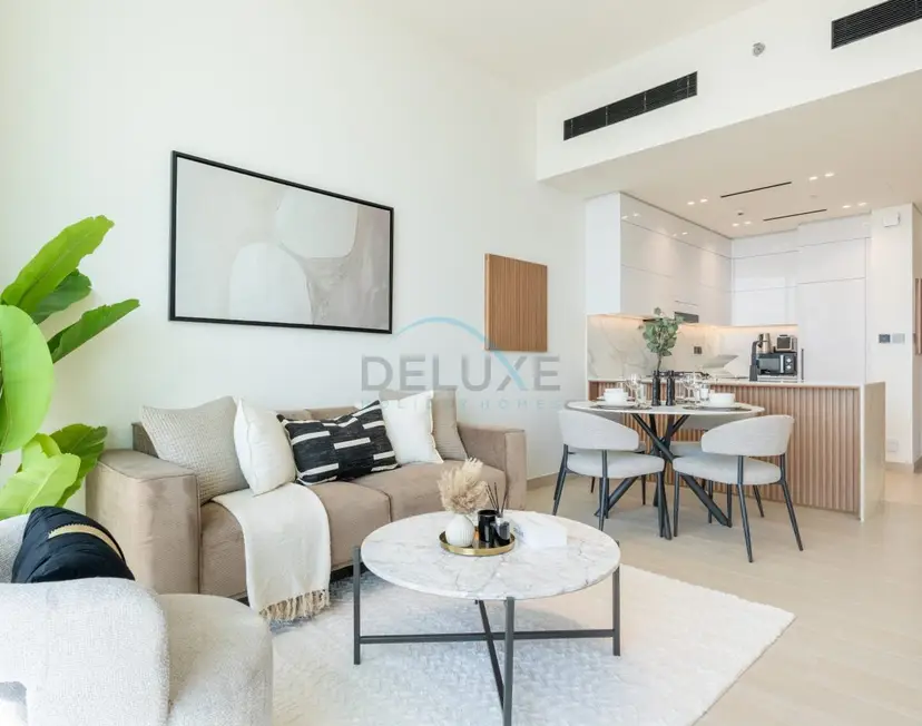 High-Rise 1-Bedroom with Lake and City Views Easy Access to Downtown — JVC — photo 8