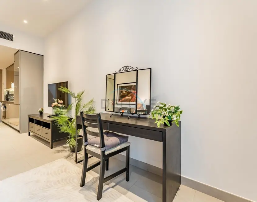 Near The Mall and Steps from the Park, Hyati Avenue — JVC — photo 8