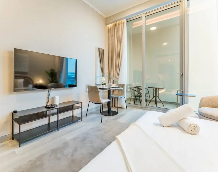 Pool View Studio with Balcony Close to Mall, Concept 7 Residences — JVC — photo 11