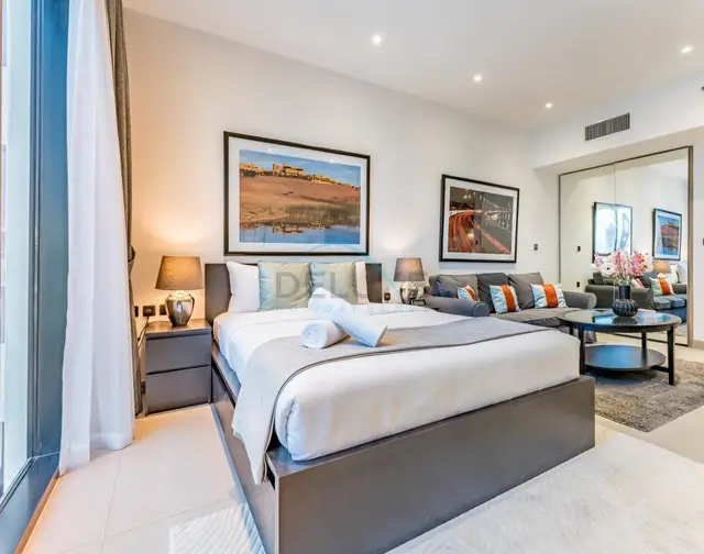 Near The Mall and Steps from the Park, Hyati Avenue — JVC