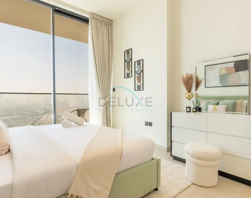High-Rise 1-Bedroom with Lake and City Views Easy Access to Downtown — JVC — photo 12