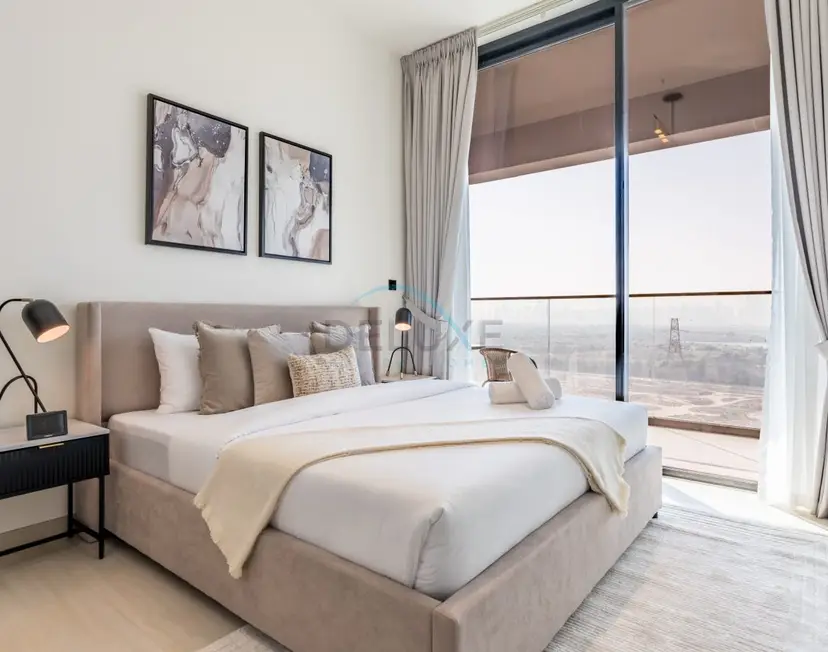 Skyline-View 1-Bedroom with Balcony,Minutes to Downtown and Marina — JVC — photo 5