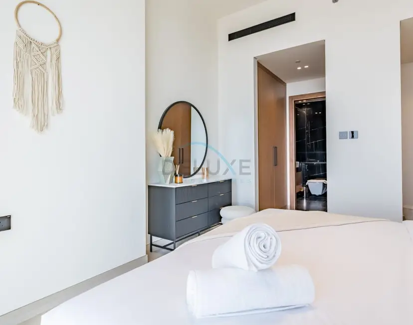 Skyline-View 1-Bedroom with Balcony,Minutes to Downtown and Marina — JVC — photo 13