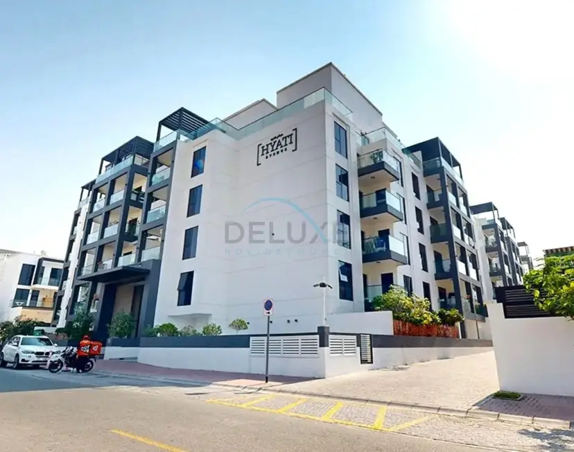 Near The Mall and Steps from the Park, Hyati Avenue — JVC — photo 16