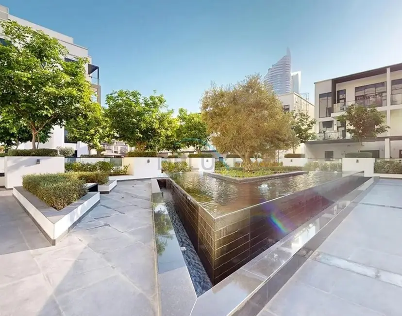 Near The Mall and Steps from the Park, Hyati Avenue — JVC — photo 18