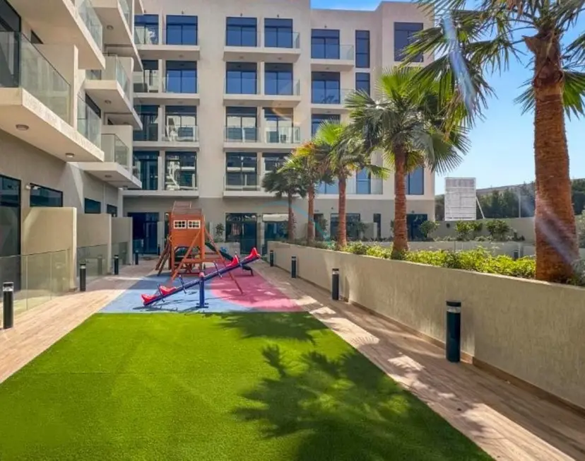 Pool and Community View Studio with Balcony Near Park — JVC — photo 23