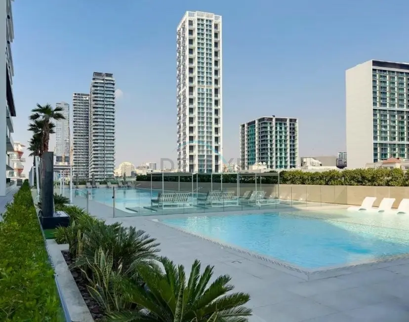 Skyline-View 1-Bedroom with Balcony,Minutes to Downtown and Marina — JVC — photo 27