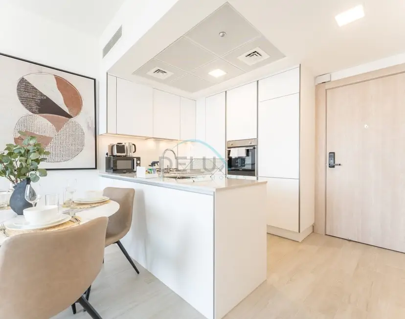 New 1-Bedroom with 2 Balconies Near Circle Mall, Luma22 West Tower — JVC — photo 9