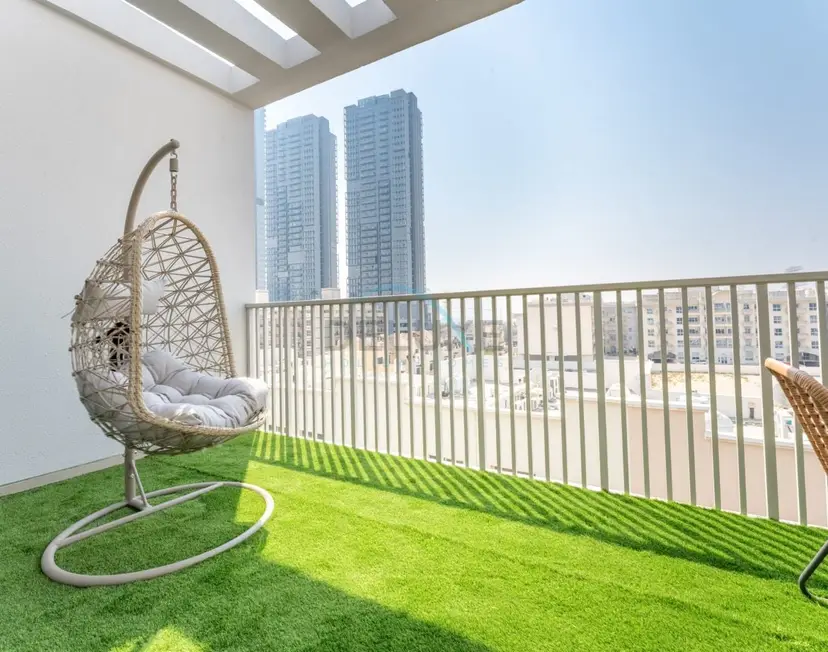 New 1-Bedroom with 2 Balconies Near Circle Mall, Luma22 West Tower — JVC — photo 17