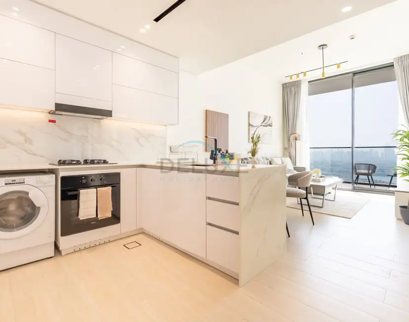 High-Floor 1-Bedroom with Balcony Overlooking the Lake — JVC — photo 6