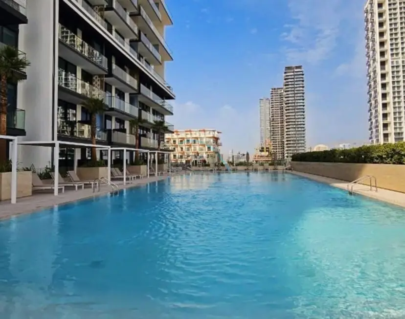 Sky Level 1-Bedroom with Lake View and City Glimpse — JVC — photo 26