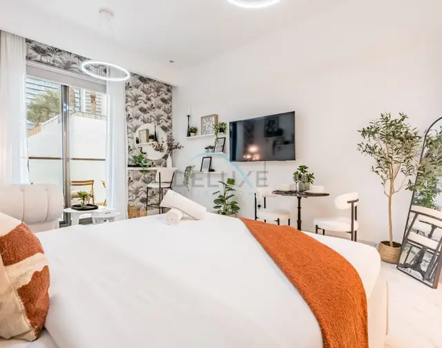 Just Steps Away from Circle Mall, Right Beside a Park, Near Restaurants — JVC
