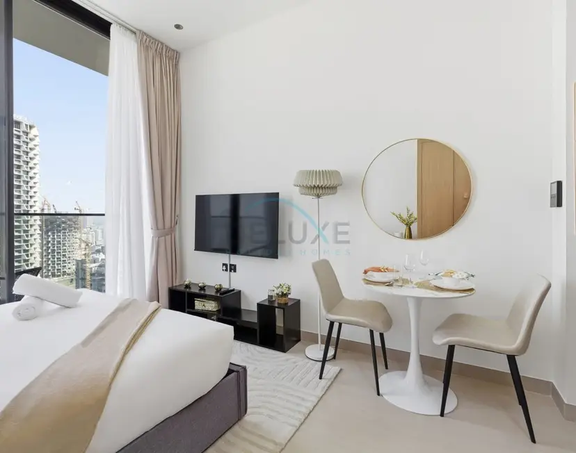 Modern Studio on High Floor with Stunning City Views near Circle Mall — JVC — photo 2
