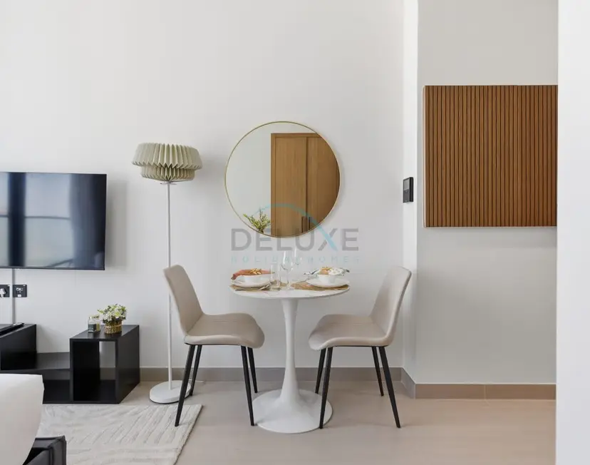 Modern Studio on High Floor with Stunning City Views near Circle Mall — JVC — photo 4