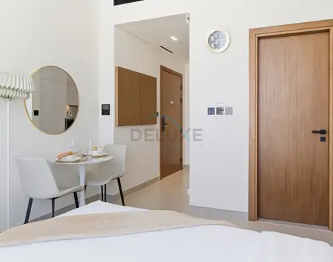 Modern Studio on High Floor with Stunning City Views near Circle Mall — JVC — photo 5
