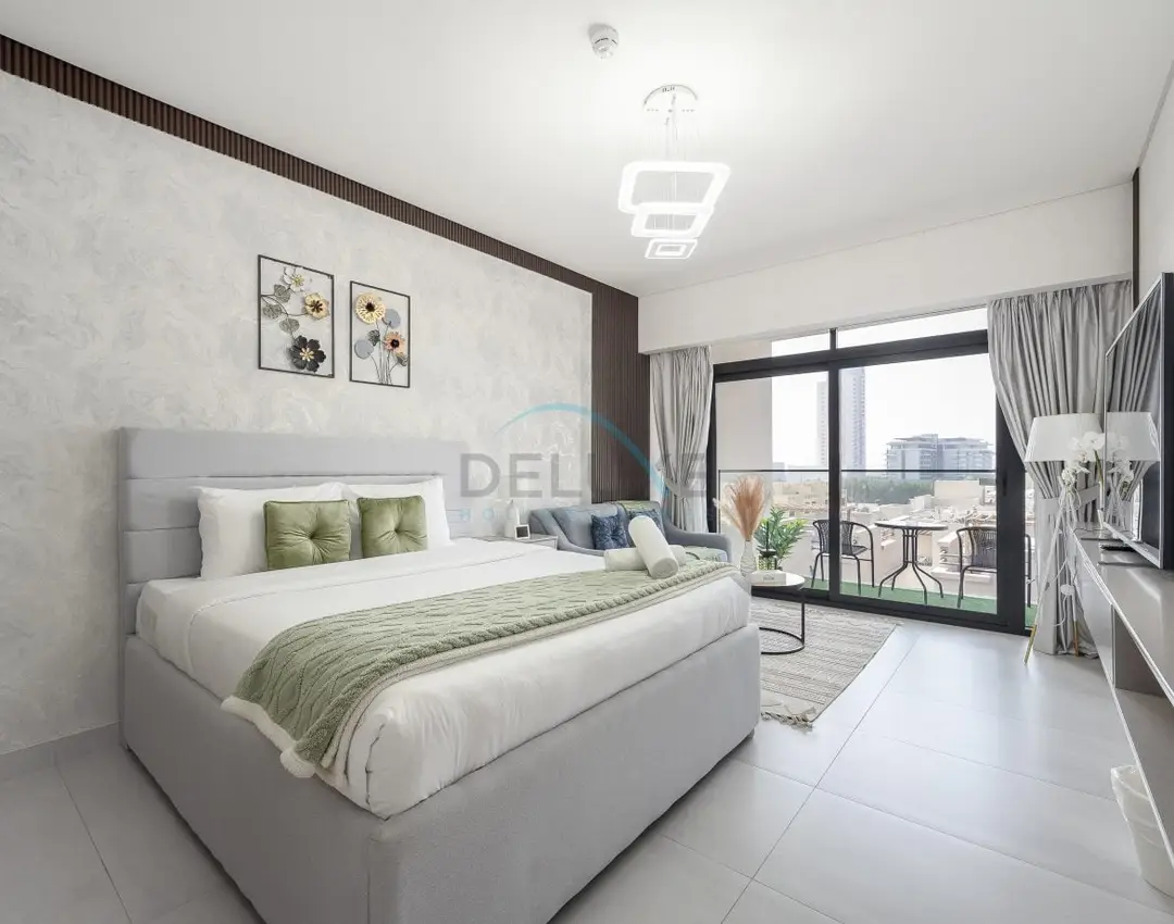 Prime Location, Near Bus Stop, Steps from the Park — JVC