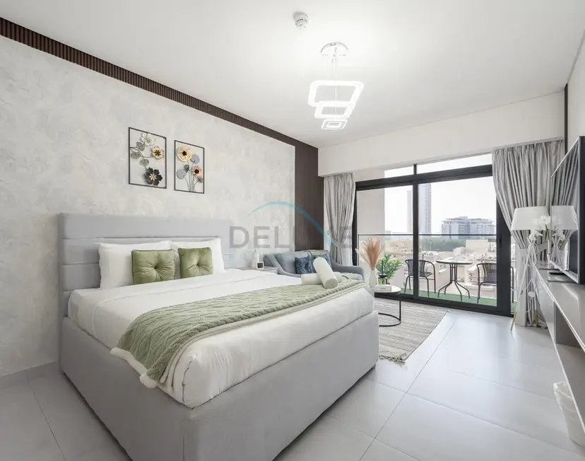 Prime Location, Near Bus Stop, Steps from the Park — JVC — photo 1