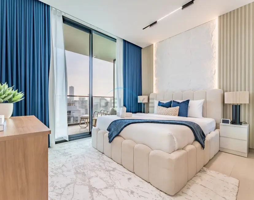High-Floor 2-Bedroom with Private Pool Overlooking the Community — JVC — photo 4