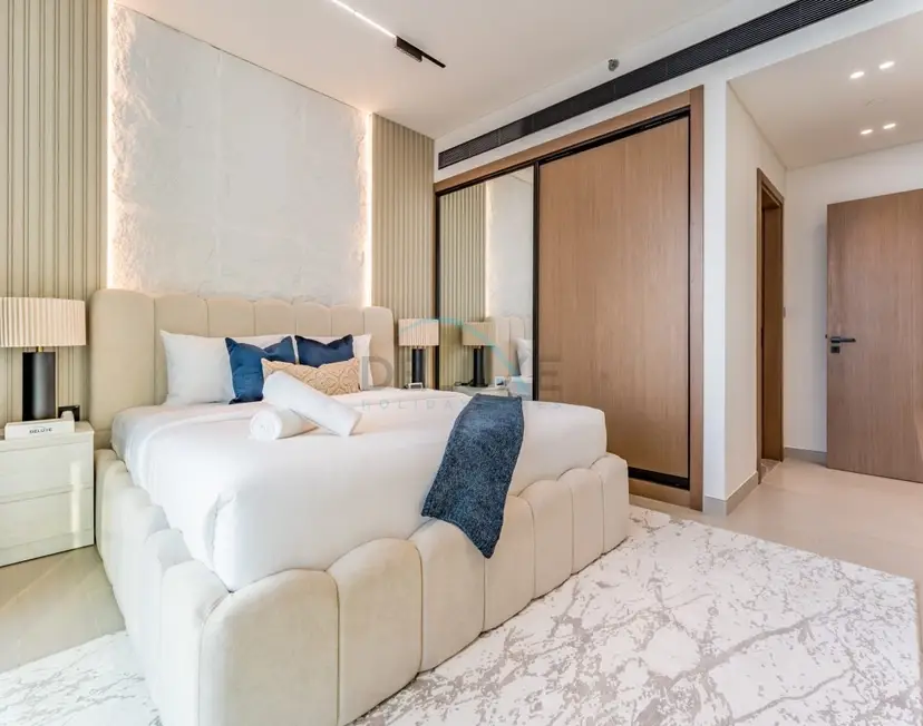 High-Floor 2-Bedroom with Private Pool Overlooking the Community — JVC — photo 17