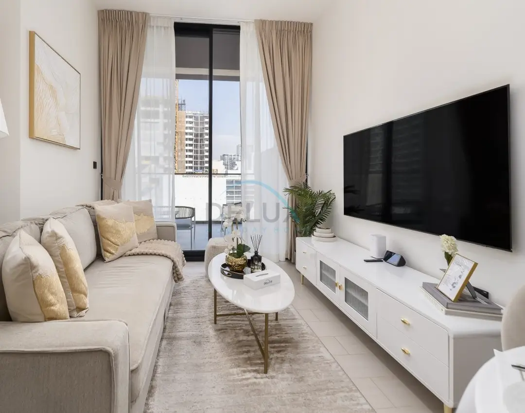 Close to Community Park, Minutes Walk from Circle Mall — JVC