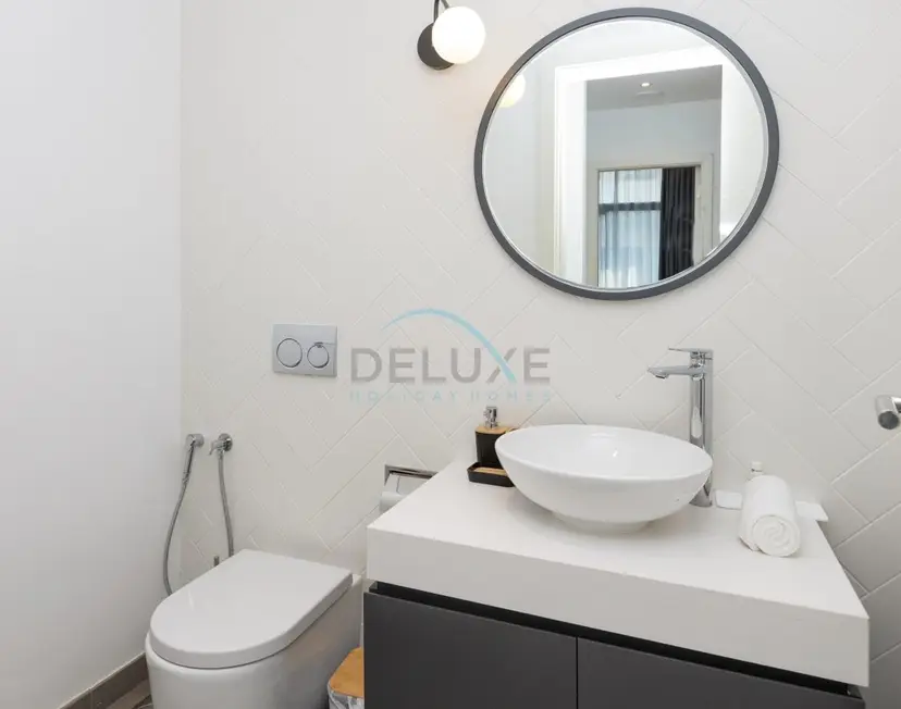 Central Location with Easy Access to Al Khail Road, Near Bus Stops — JVC — photo 10
