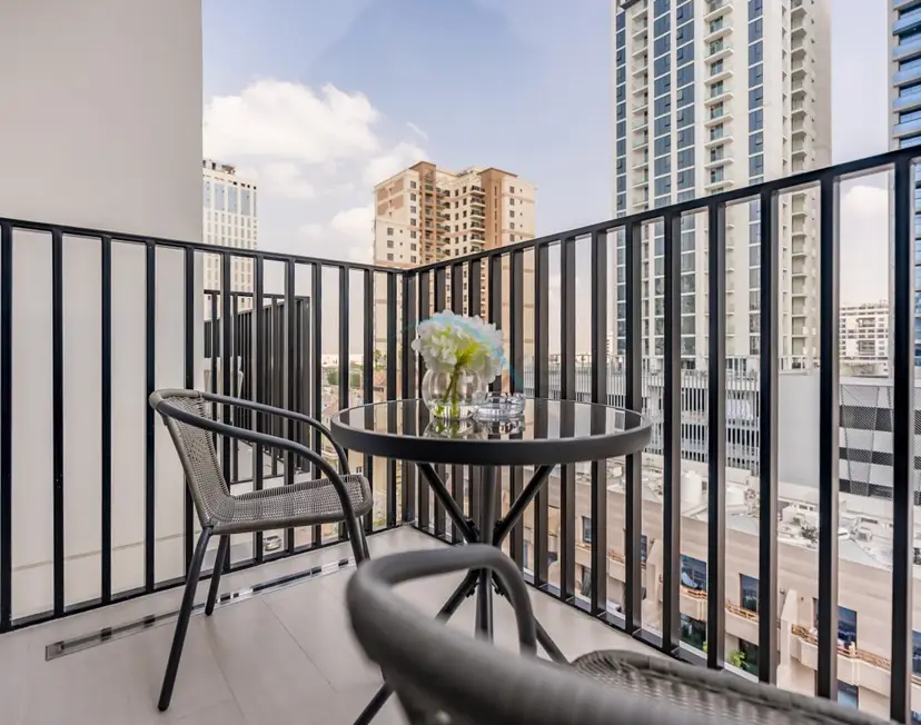 Prime Location, Walking Distance to Circle Mall — JVC — photo 2