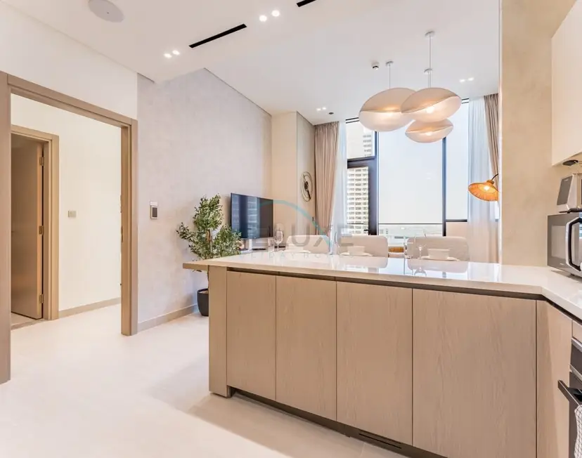 1-Bedroom Oasis Featuring a Private Mini Pool on the Balcony — JVC — photo 8