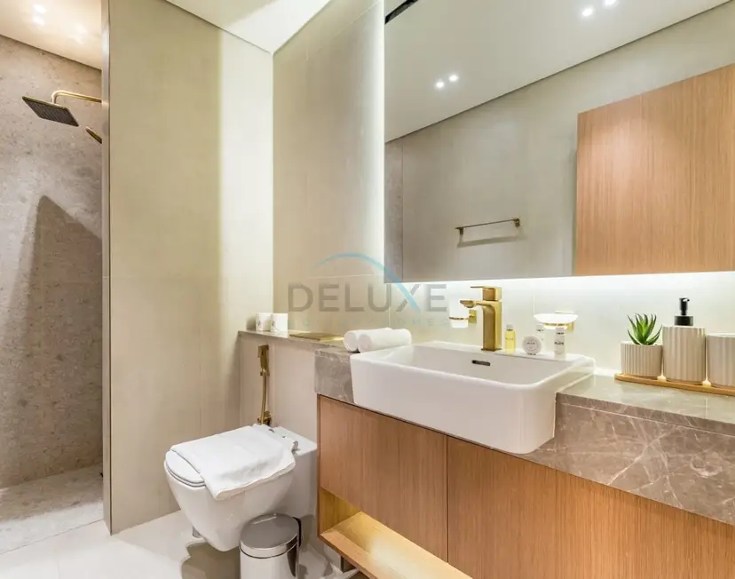 Sky-High 1-Bedroom with Community View — JVC — photo 13