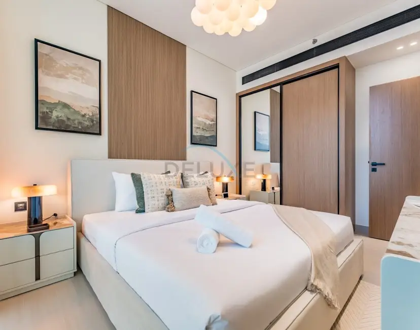 Sky-High 1-Bedroom with Community View — JVC — photo 16