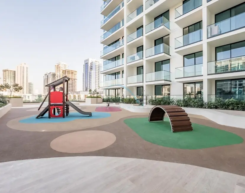 Chic 1-Bedroom Next to a Community Park — JVC — photo 33