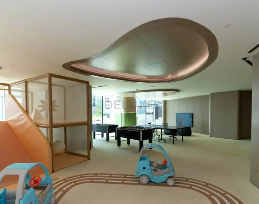Bright 1-Bedroom Apartment Stay with Mini Pool — JVC — photo 31