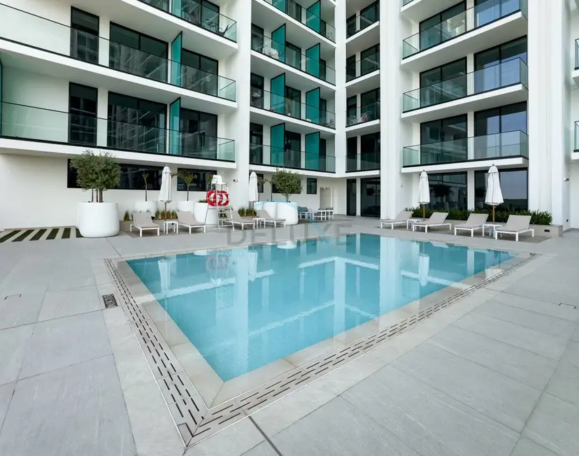 Sky-High 1-Bedroom with Community View — JVC — photo 29