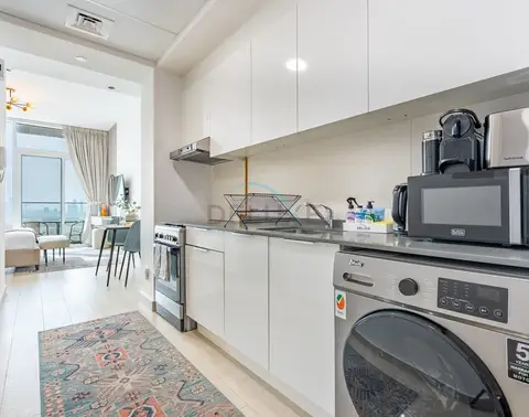 Sky-High Studio, Few Minutes Walk from Circle Mall and Near the Park — JVC — photo 3