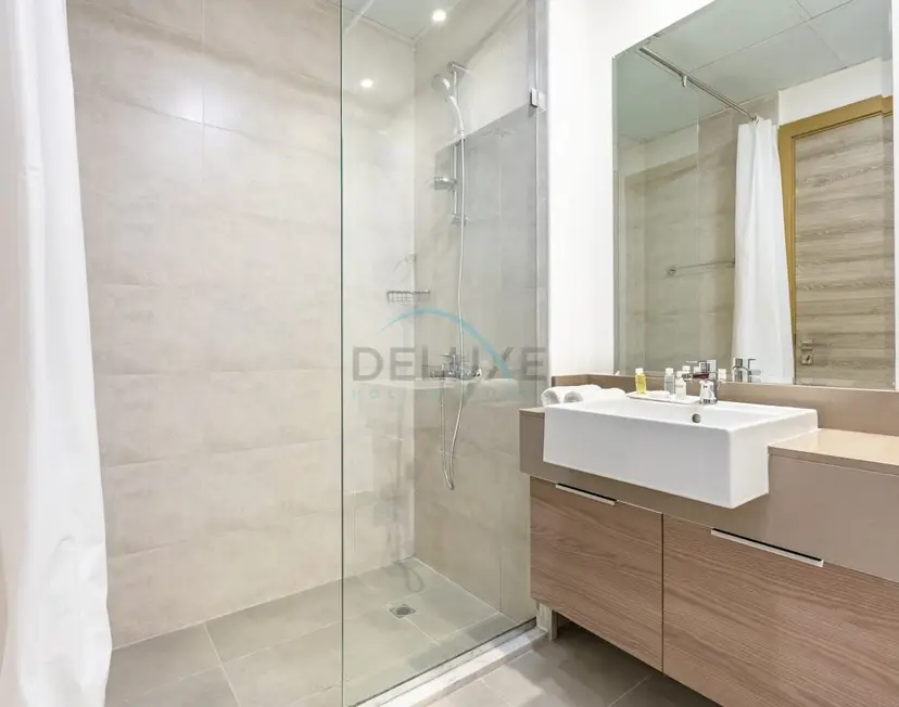 Sky-High Studio, Few Minutes Walk from Circle Mall and Near the Park — JVC — photo 8