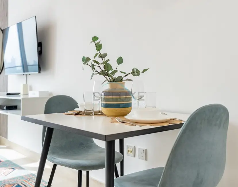 Sky-High Studio, Few Minutes Walk from Circle Mall and Near the Park — JVC — photo 10