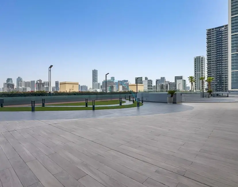 Sky-High Studio, Few Minutes Walk from Circle Mall and Near the Park — JVC — photo 24