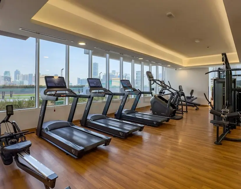 Sky-High Studio, Few Minutes Walk from Circle Mall and Near the Park — JVC — photo 28